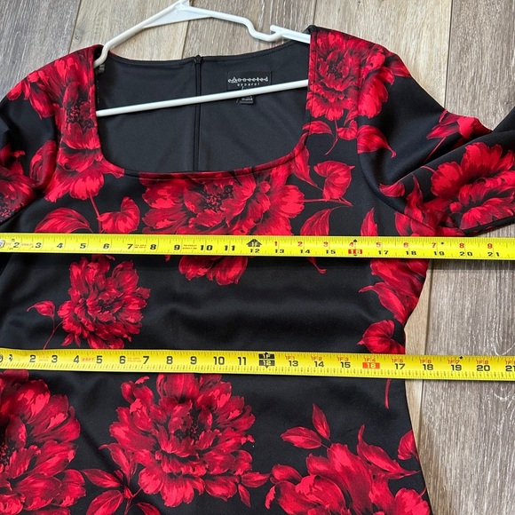 Red Floral Dress Size 12 Excellent condition. - Picture 2 of 7